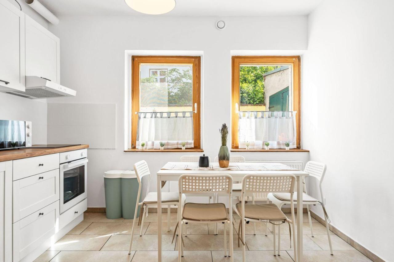 Chic & Modern Apartment ยือเทอร์บ็อก ภายนอก รูปภาพ